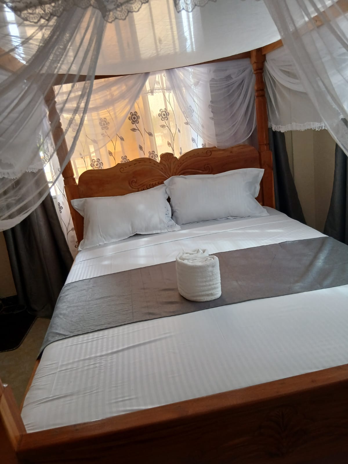 Cozy first floor room